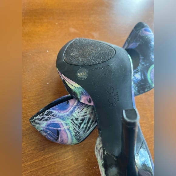 BCBG Peacock heels - Picture 10 of 15